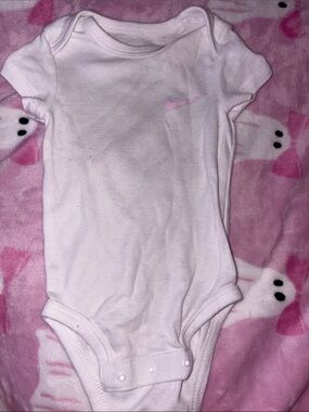 Nike White & Pink Infant One-Piece Bodysuit